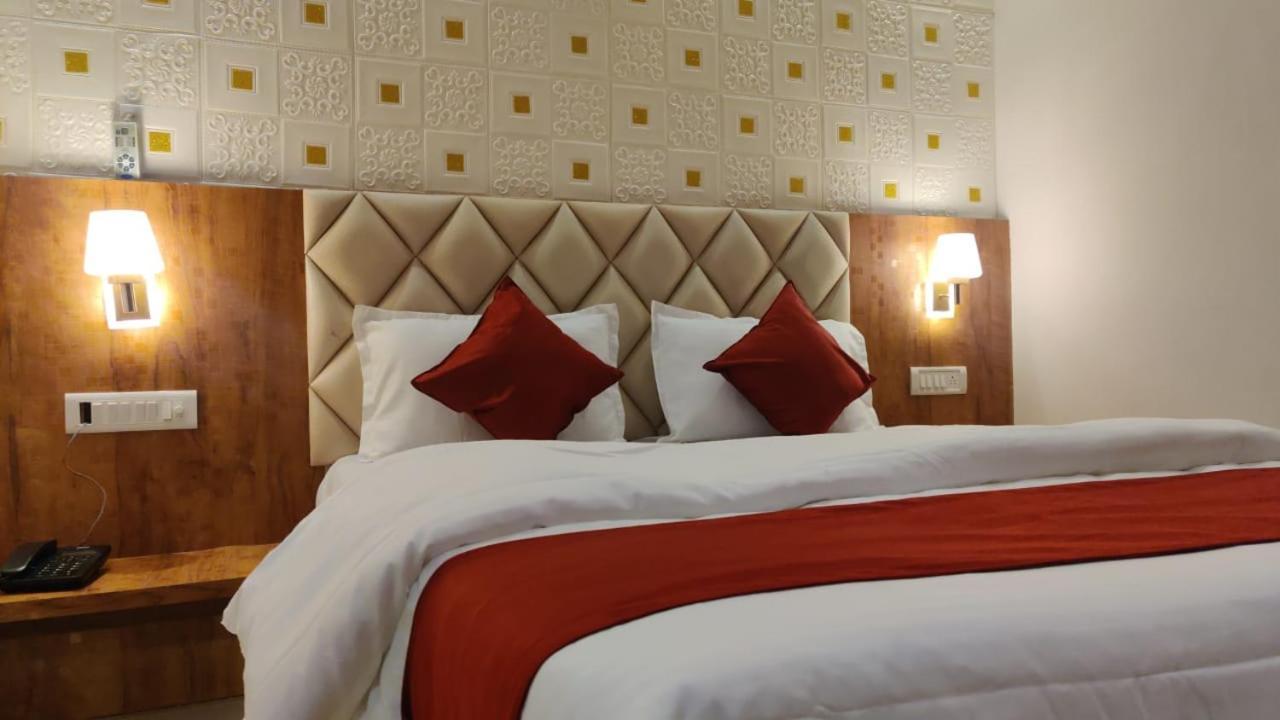 Hotel Relax Bhopal Ngoại thất bức ảnh